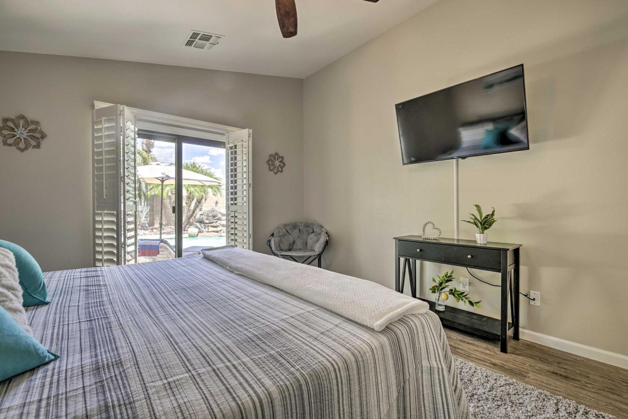 Mesa Oasis Desert Getaway Pool, Hot Tub, Patio! Exterior photo